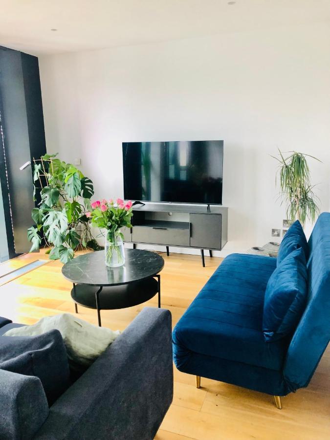 Luxury 2 Bedroom Apartment 20 Min From Central London Londres Exterior foto
