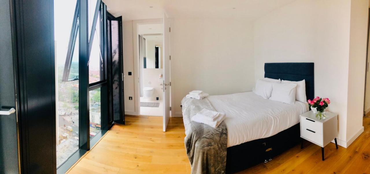 Luxury 2 Bedroom Apartment 20 Min From Central London Londres Exterior foto